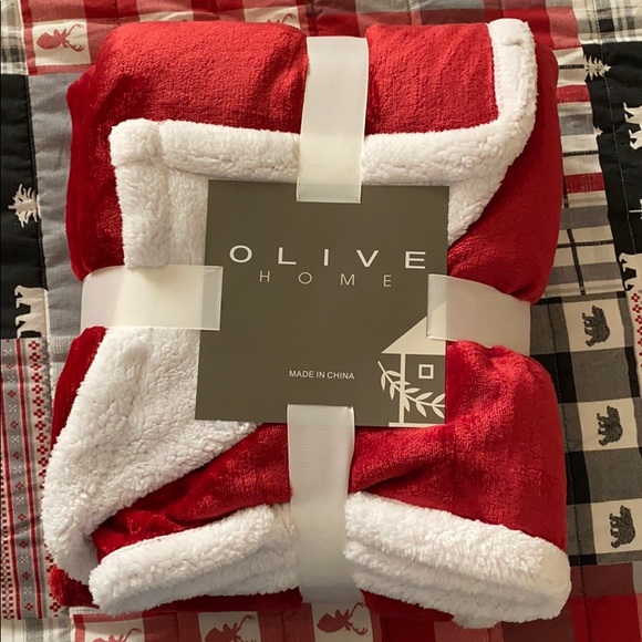 Other - ❤️NWT❤️ Olive Home Throw Blanket